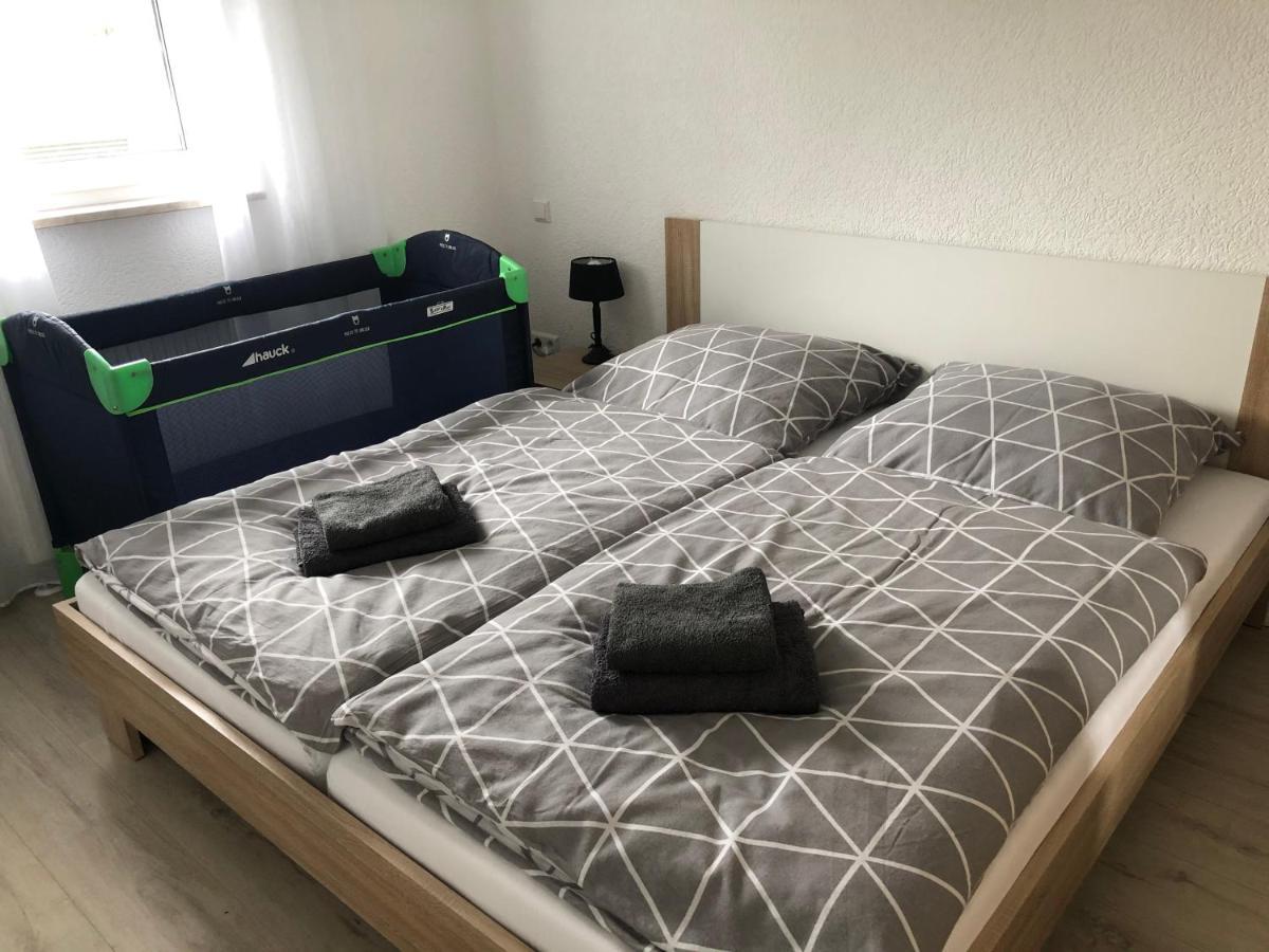 Moderne Helle 2,5 Zimmer Wohnung Mit Grossem Bad Und Kueche In Троссінген Екстер'єр фото